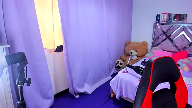 Luna Analya online show from 05/06/26, 04:00