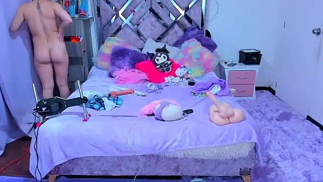 Snapshot of Luna_Analya chatting on 11/28/25, 08:20 Luna Analya online show from 11/28/25, 08:20