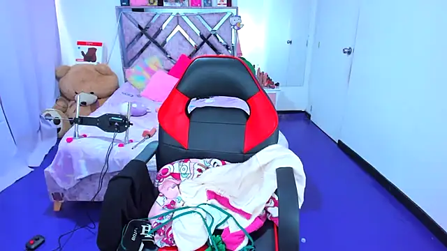 Luna Analya online show from 03/18/26, 02:52