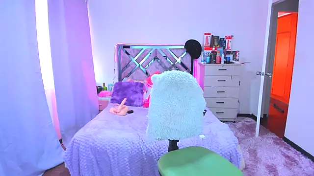 Snapshot of Luna_Analya chatting on 11/01/25, 03:17 Luna Analya online show from 11/01/25, 03:17