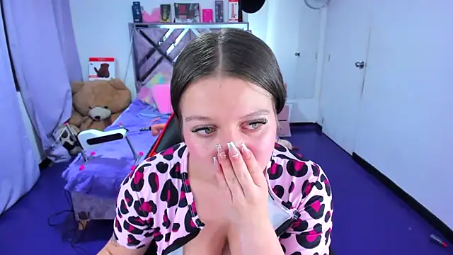 Luna Analya online show from 03/06/26, 01:44