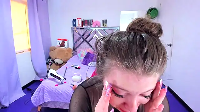 Luna Analya online show from 04/13/26, 03:16