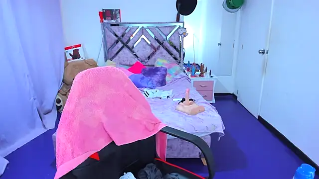 Luna Analya online show from 03/26/26, 09:56