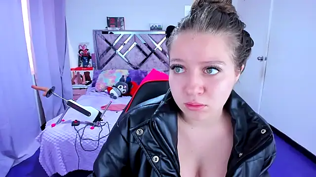 Luna Analya online show from 02/19/26, 03:42