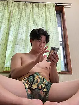 Snapshot of shoma2003 chatting on 06/08/26, 08:37 shoma2003 online show from 06/08/26, 08:37