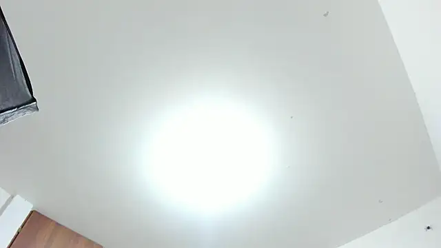 Rihanna hotx online show from 11/10/25, 03:00