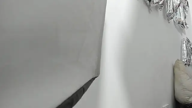 Rihanna hotx online show from 03/09/26, 02:59