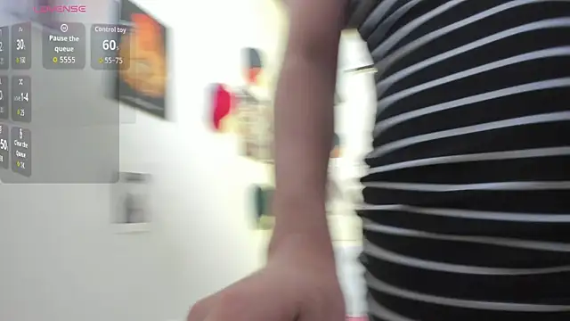 Rihanna hotx online show from 02/21/26, 02:57