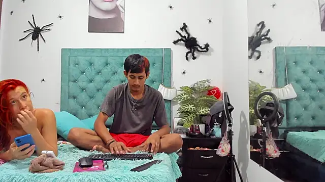 Rihanna hotx online show from 11/22/25, 12:43