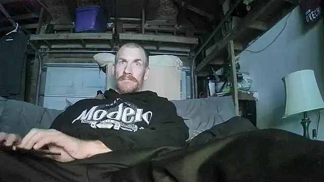 Snapshot of Tiggitytomociti chatting on 02/16/26, 06:23 Tiggitytomociti online show from 02/16/26, 06:23