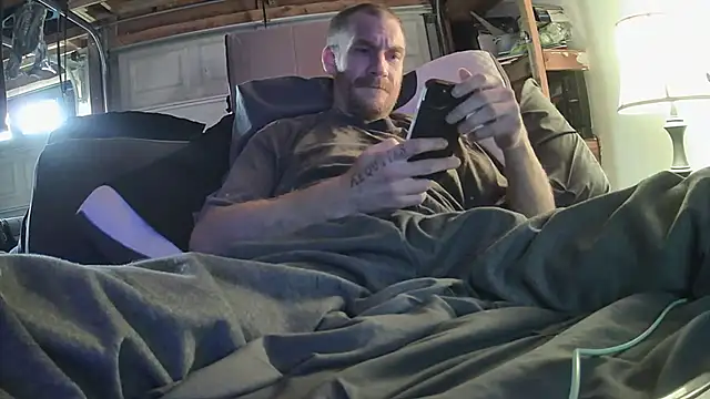 Snapshot of Tiggitytomociti chatting on 11/06/25, 11:20 Tiggitytomociti online show from 11/06/25, 11:20