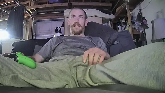 Snapshot of Tiggitytomociti chatting on 02/25/26, 08:19 Tiggitytomociti online show from 02/25/26, 08:19