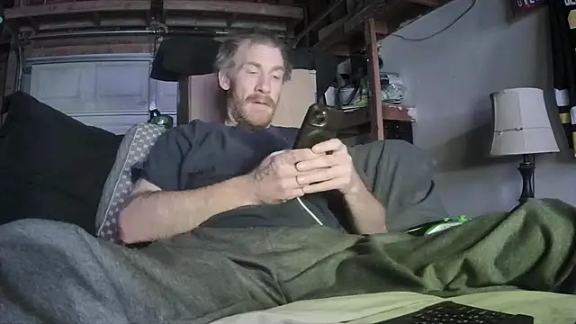 Snapshot of Tiggitytomociti chatting on 01/18/26, 07:12 Tiggitytomociti online show from 01/18/26, 07:12