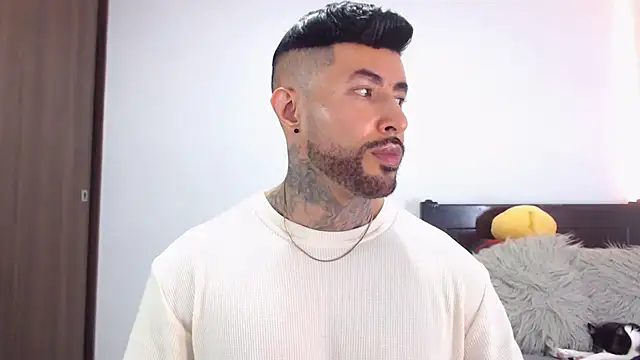 andrea de lucaa online show from 02/18/26, 03:04