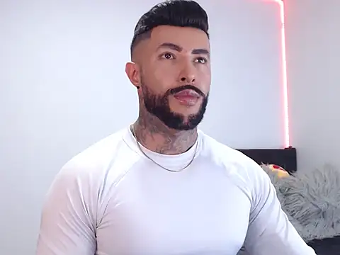 andrea de lucaa online show from 09/13/25, 04:45