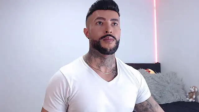 andrea de lucaa online show from 09/09/25, 02:54