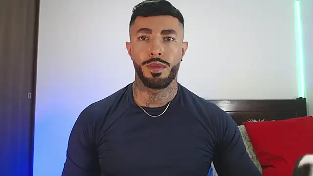 Snapshot of andrea_de_lucaa chatting on 04/29/26, 03:32 andrea de lucaa online show from 04/29/26, 03:32