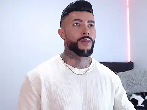 andrea de lucaa online show from 09/19/25, 02:26