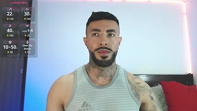 Snapshot of andrea_de_lucaa chatting on 04/02/26, 03:35 andrea de lucaa online show from 04/02/26, 03:35