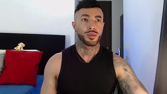 Snapshot of andrea_de_lucaa chatting on 05/09/26, 04:27 andrea de lucaa online show from 05/09/26, 04:27