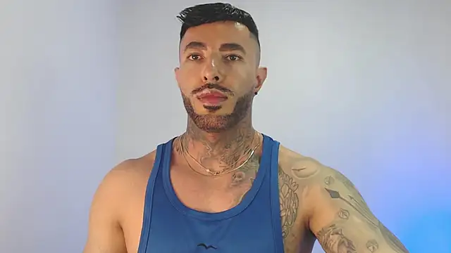 Snapshot of andrea_de_lucaa chatting on 05/06/26, 04:27 andrea de lucaa online show from 05/06/26, 04:27