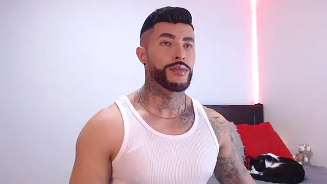 andrea de lucaa online show from 11/12/25, 04:05