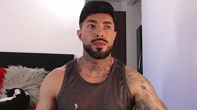 Snapshot of andrea_de_lucaa chatting on 06/21/26, 12:27 andrea de lucaa online show from 06/21/26, 12:27