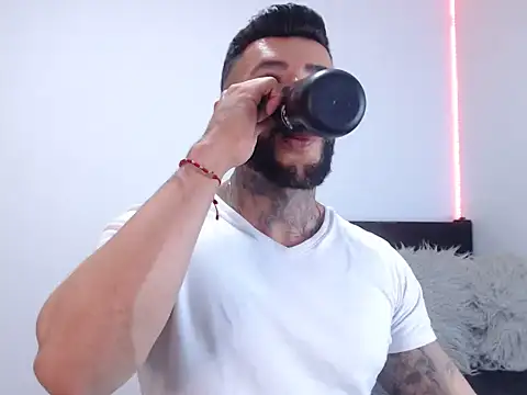 andrea de lucaa online show from 09/21/25, 03:11