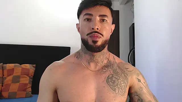 Snapshot of andrea_de_lucaa chatting on 07/07/26, 07:23 andrea de lucaa online show from 07/07/26, 07:23