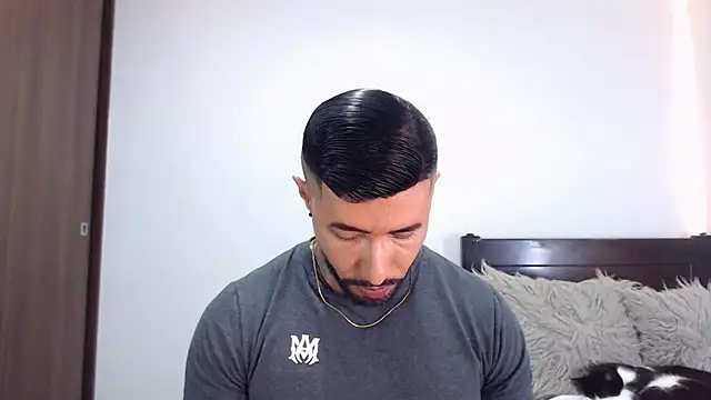 andrea de lucaa online show from 02/02/26, 03:05