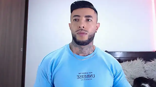 andrea de lucaa online show from 12/20/25, 02:36