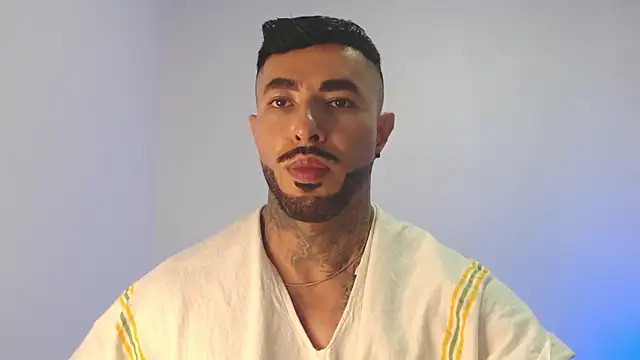 Snapshot of andrea_de_lucaa chatting on 05/07/26, 04:28 andrea de lucaa online show from 05/07/26, 04:28