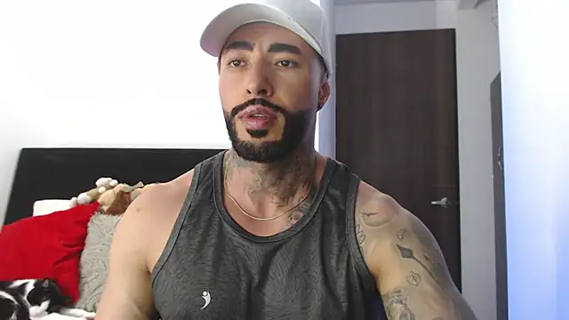 Snapshot of andrea_de_lucaa chatting on 05/26/26, 03:37 andrea de lucaa online show from 05/26/26, 03:37