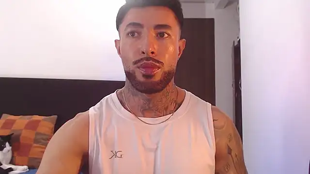 Snapshot of andrea_de_lucaa chatting on 07/16/26, 04:09 andrea de lucaa online show from 07/16/26, 04:09