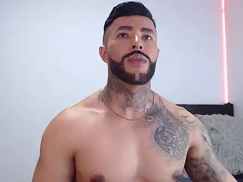 andrea de lucaa online show from 10/04/25, 03:52