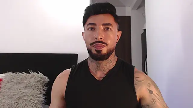 Snapshot of andrea_de_lucaa chatting on 06/10/26, 03:52 andrea de lucaa online show from 06/10/26, 03:52
