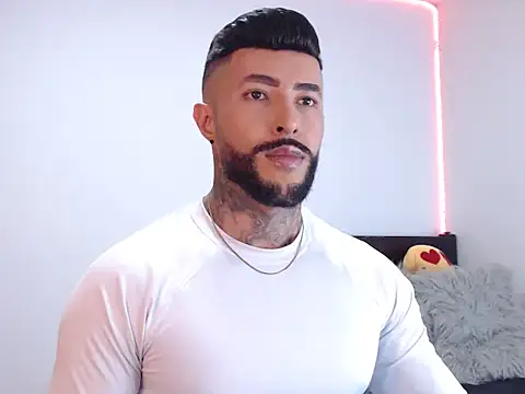 andrea de lucaa online show from 09/14/25, 12:11