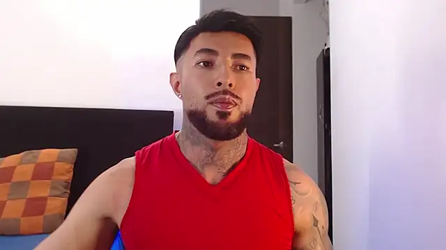 Snapshot of andrea_de_lucaa chatting on 07/15/26, 04:19 andrea de lucaa online show from 07/15/26, 04:19