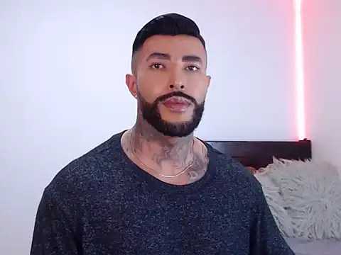 andrea de lucaa online show from 10/16/25, 02:20