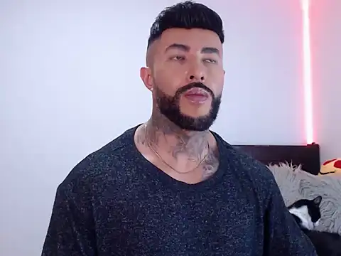 andrea de lucaa online show from 10/18/25, 04:25