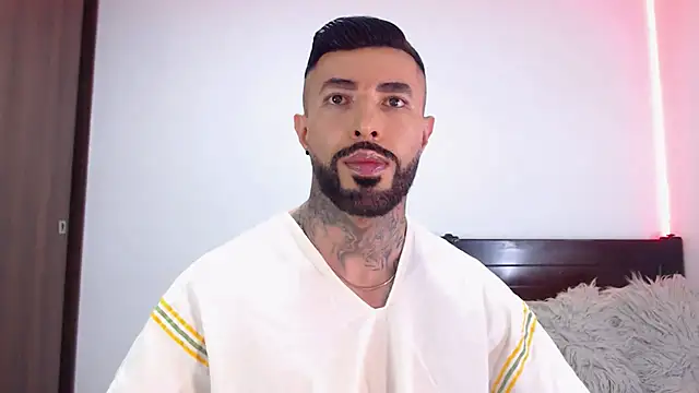 andrea de lucaa online show from 02/03/26, 04:10