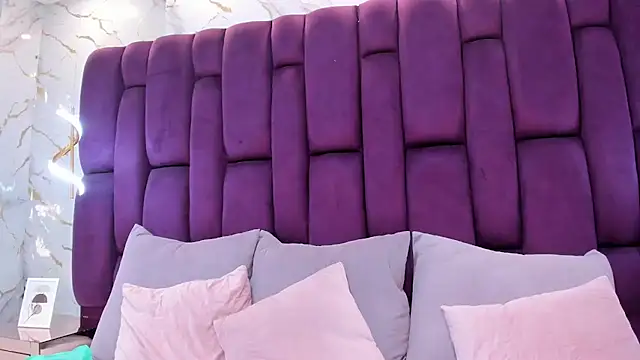 megannherrera online show from 05/15/26, 07:56