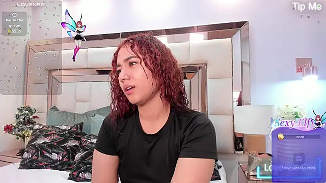 Snapshot of megannherrera chatting on 12/18/25, 12:09 megannherrera online show from 12/18/25, 12:09