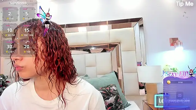 Snapshot of megannherrera chatting on 12/15/25, 12:11 megannherrera online show from 12/15/25, 12:11