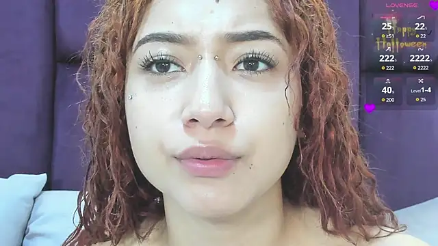 Snapshot of megannherrera chatting on 10/07/25, 11:55 megannherrera online show from 10/07/25, 11:55