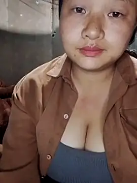 girl-babi online show from 10/31/25, 09:39