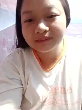 Snapshot of girl-babi chatting on 07/02/26, 02:34 girl-babi online show from 07/02/26, 02:34