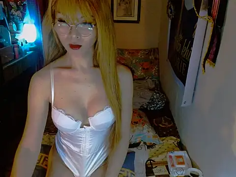 Snapshot of Tsyummydickx chatting on 07/11/26, 01:28 Tsyummydickx online show from 07/11/26, 01:28
