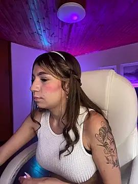 Isabella18 pink online show from 02/09/26, 06:28