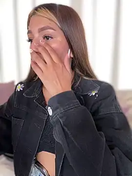 Isabella18 pink online show from 04/09/26, 07:42